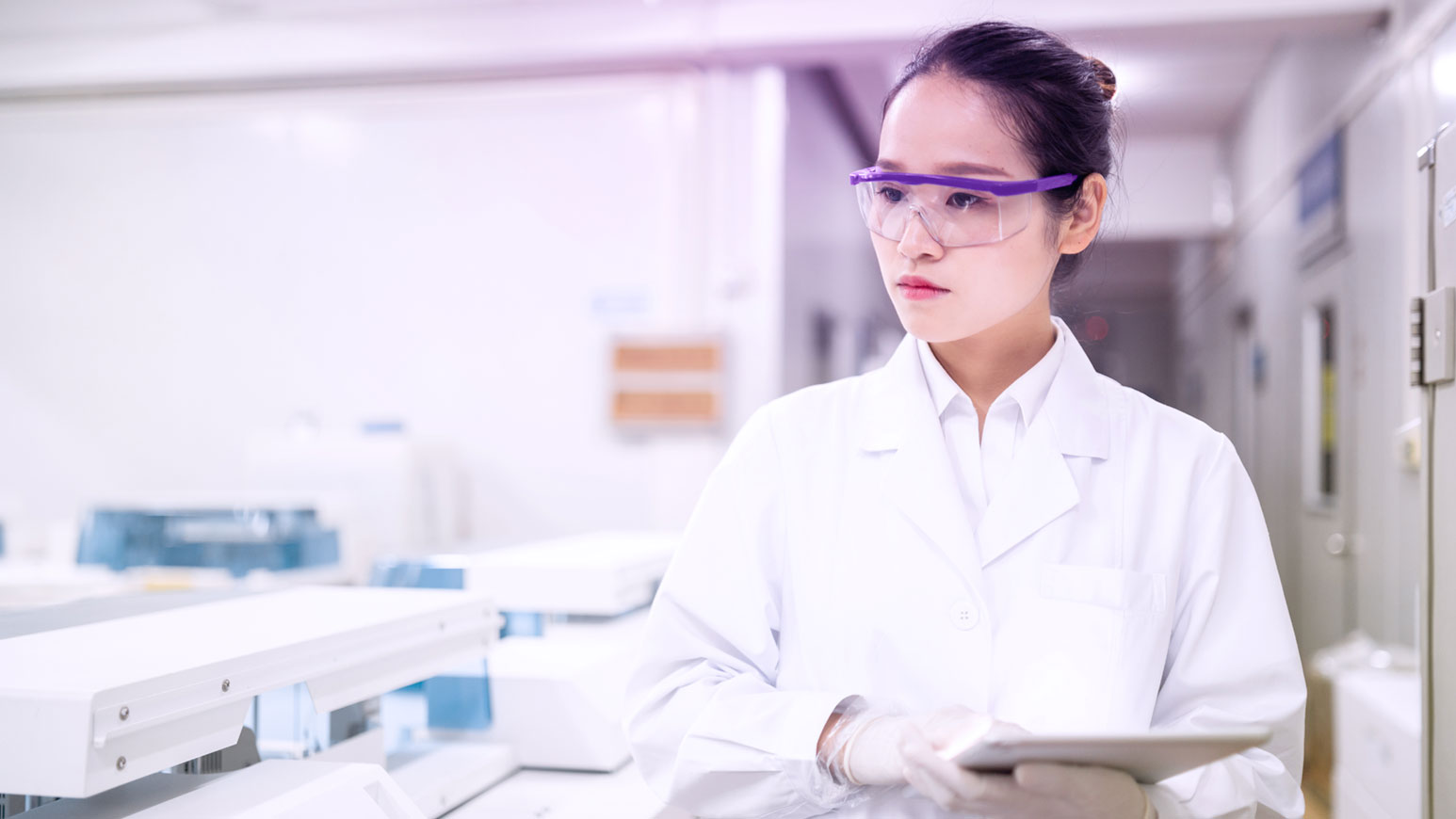 a female scientist working in a lab