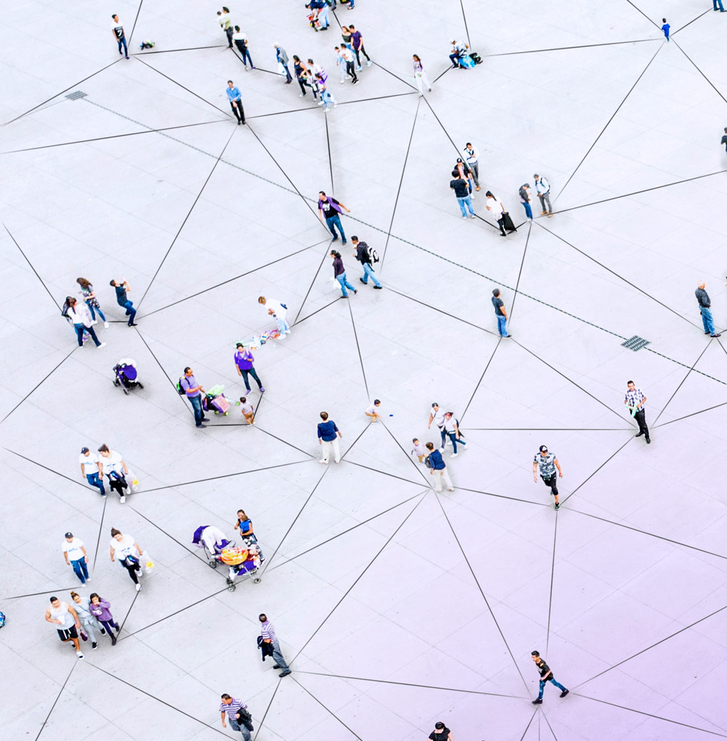 Groupe de personnes connectées.